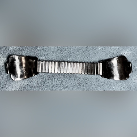 Estate sale..Men’s Navajo style Silver and Turquoise expansion watch band - Picture 2 of 3